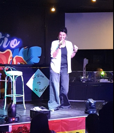 Mª José Chuletón actuando en Te ríes y te vas